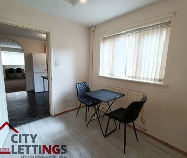2 Bedroom Mid Terraced House - Photo 3