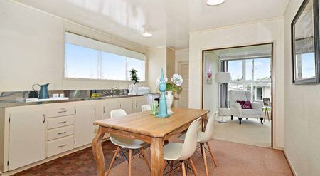 PAPATOETOE, 4 BEDROOM - Photo 2