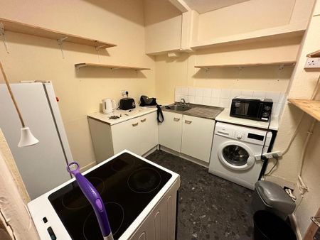 3 bedroom flat to rent - Photo 5