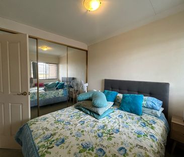 Beautiful Townhouse in a Prime Location - Photo 5