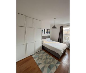 3 bedroom end of terrace house to rent - Photo 4