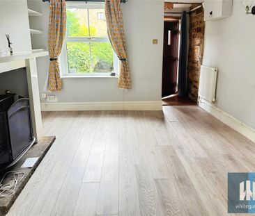 2 bedroom terraced house to rent - Photo 2