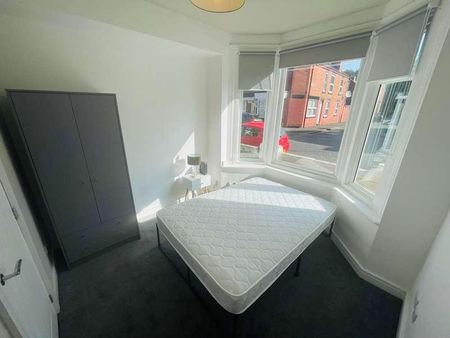 Broughton Avenue, DN5 - Photo 5