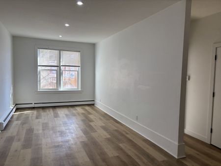 Belmont Apartments - Photo 3