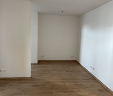 Luxuriöse 2-Zimmer-Wohnung mit Wintergarten und gehobener Ausstattung - Photo 1
