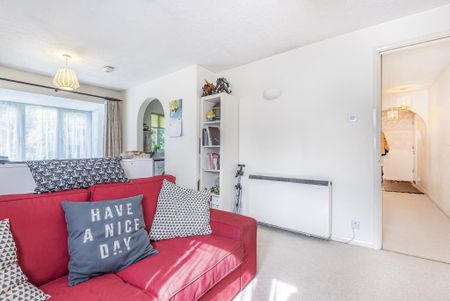 2 bedroom apartment to rent - Photo 2