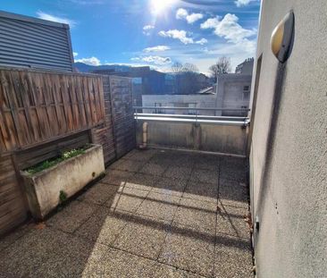 T4 37 AVENUE JEANNE D'ARC - Photo 2