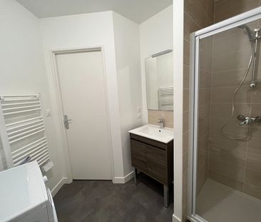 A louer appartement type 2 meublé hyper centre ville Chateauroux - Photo 5