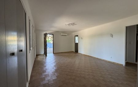 Location Appartement P3 Bas de villa Marseille 13ème - Photo 3