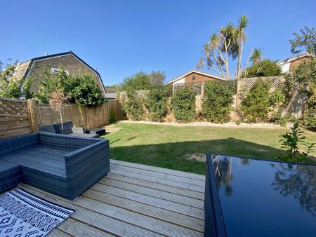 3 bedroom detached bungalow to rent - Photo 4