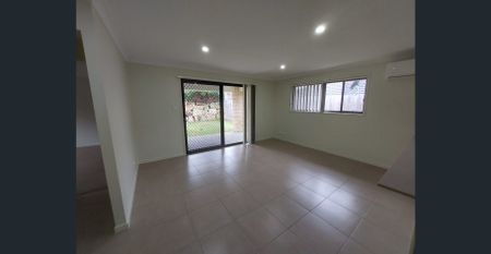 4 Bedroom House available in Pimpama - Photo 2