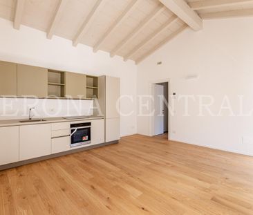 Luminoso Bilocale con Travi a Vista in Palazzo Ravignani Benini- Ve... - Photo 2