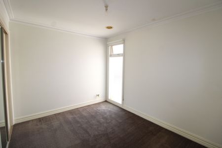 Lifestyle & Location Combined Two-Storey Townhouse - Photo 3