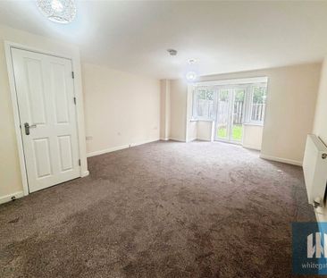 Clare Hill, Huddersfield, HD1 - Photo 1