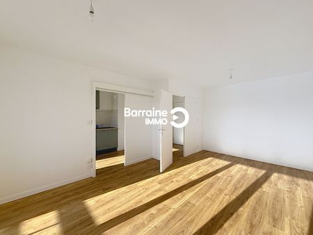 Location appartement à Brest, 2 pièces 50.05m² - Photo 2
