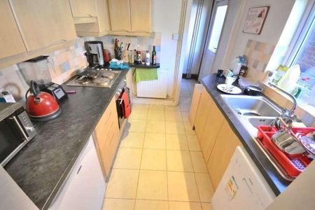 Carnarvon Road, Reading, Berkshire, RG1 - Photo 5