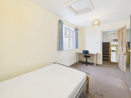 3 bedroom terraced house to rent - Photo 4