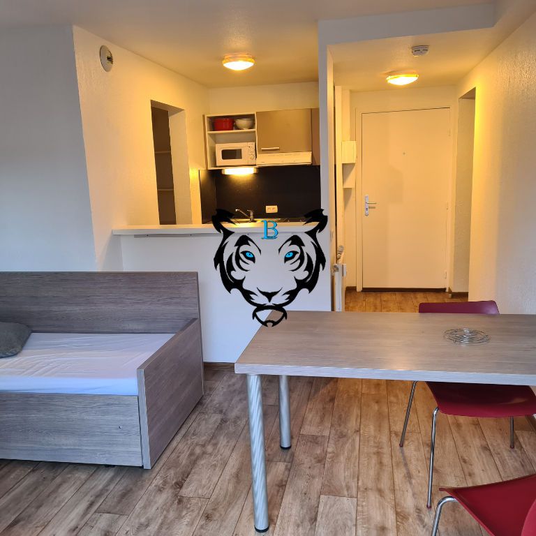 EXCLUSIVITE - LOCATION -T2 meublé avec grande terrasse - Frejus, - Photo 1