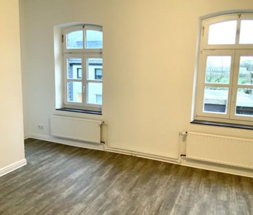 Kleines Reihenmittelhaus mit Altbaucharme - Photo 6