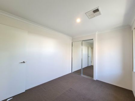 Contemporary Family Home in a Premium Harrisdale Location - Photo 3