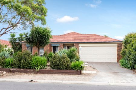 Family Home in Caroline Springs - Photo 5