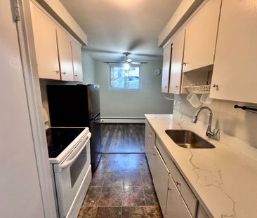 For Lease - 3-333 Gibb Street, Oshawa, Ontario - Photo 4