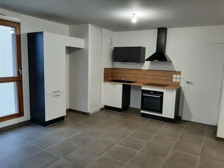 Location appartement 3 pièces - 59m² à Lyon 8e arrondissement (69008) - Photo 4
