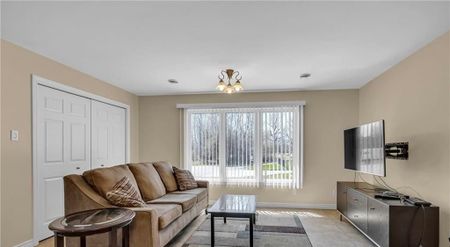 For Lease - 1547 Vercheres Street, Orleans - Convent Glen and Area, Ontario - Photo 5