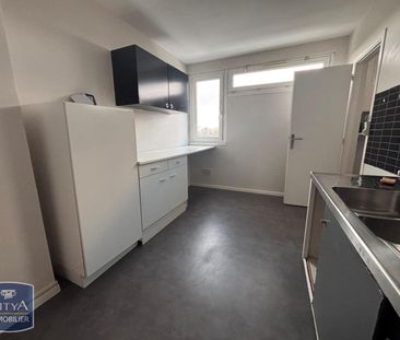 Location Appartement 2 pièces 59m² LILLE 59000 - Photo 5