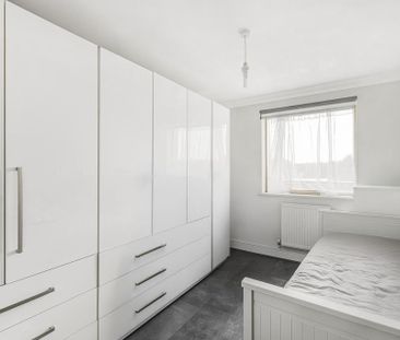 2 bedroom penthouse to rent - Photo 6