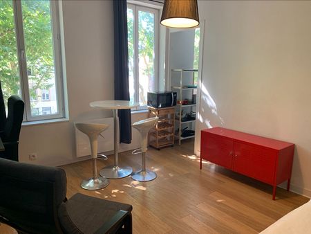 Location Appartement 1 pièce 20m² LILLE 59000 - Photo 4