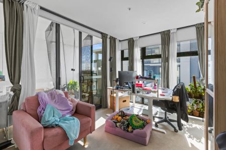 “Stylish 2-Bedroom Apartment with Stunning Views” - Photo 5