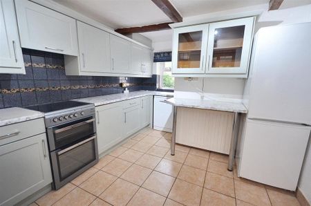 3 bedroom detached house to rent - Photo 4