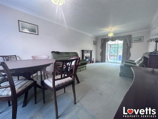 4 bedroom detached house to rent - Photo 1