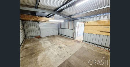 3-Bedroom Home with Powered Workshop & Gorgeous Gardens 🏡 - Photo 4