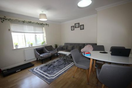 2 bedroom apartment to rent - Photo 4