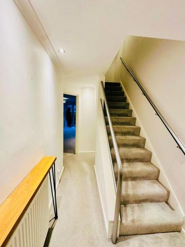 3 bedroom end of terrace house to rent - Photo 4