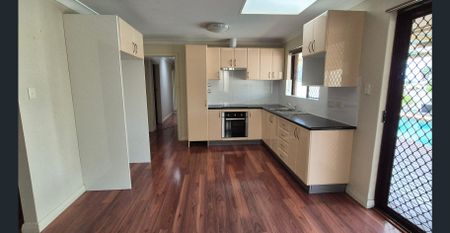 Neat Hamersley Property with pool - Photo 4