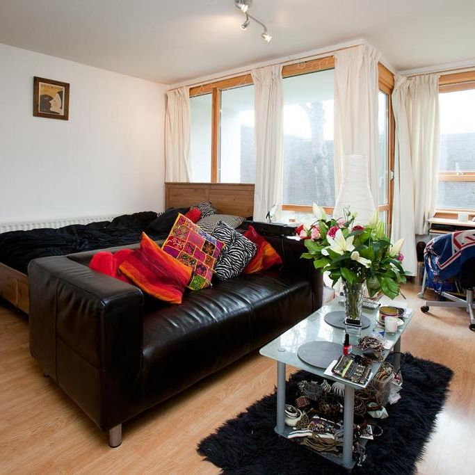 Studio to rent - Photo 1