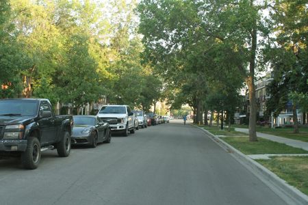 Darren Manor - Photo 3