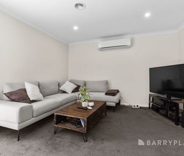 Modern Family Living in Picturesque Cardinia Lakes - Photo 1