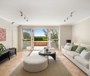 Breathtaking Middle Harbour Views in a Tranquil Beauty Point Setting - Photo 1