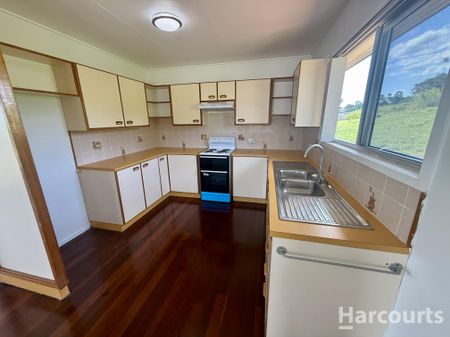 Charming Three-Bedroom Home with Rural Outlook - Photo 3