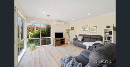 Premium family home, close to Lake Wendouree and local amenities - Photo 3