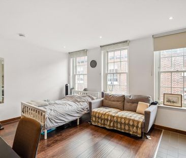 Studio to rent - Photo 1