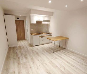 Wyremontowane kapitalnie mieszkanie w suterenie bloku - Zdjęcie 4