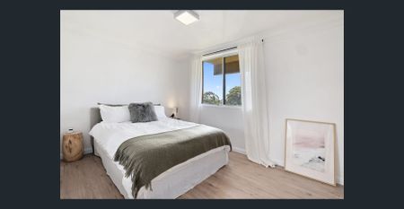 Chic Designer Apartment with Panoramic Views - Photo 4