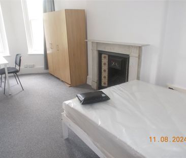 Student Properties to Let - Photo 2