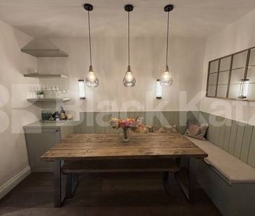 Stylish & contemporary maisonette flooded with natural light - Photo 5