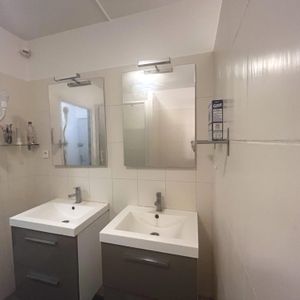 Un studio lumineux partagée – Esplanade / Rue de Copenhague - Photo 2